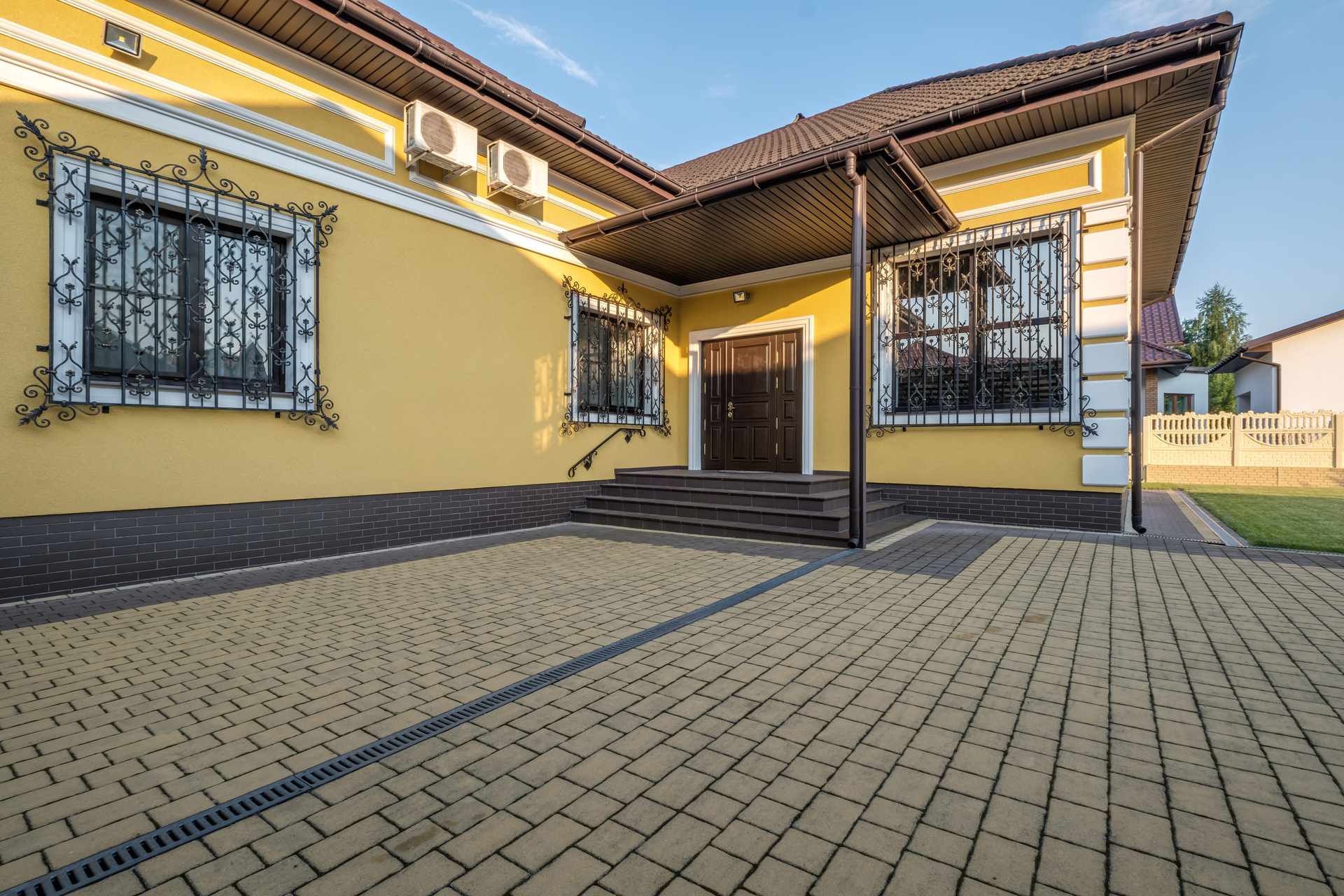 Pavers vs Stamped Concrete Driveways Largo FL